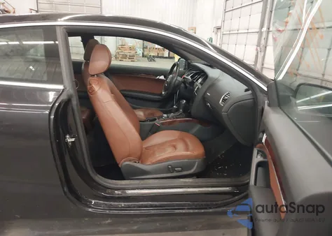 2012 Audi A5 2.0T Premium z USA, uszkodzony, nr VIN WAUVFAFR7CA035078